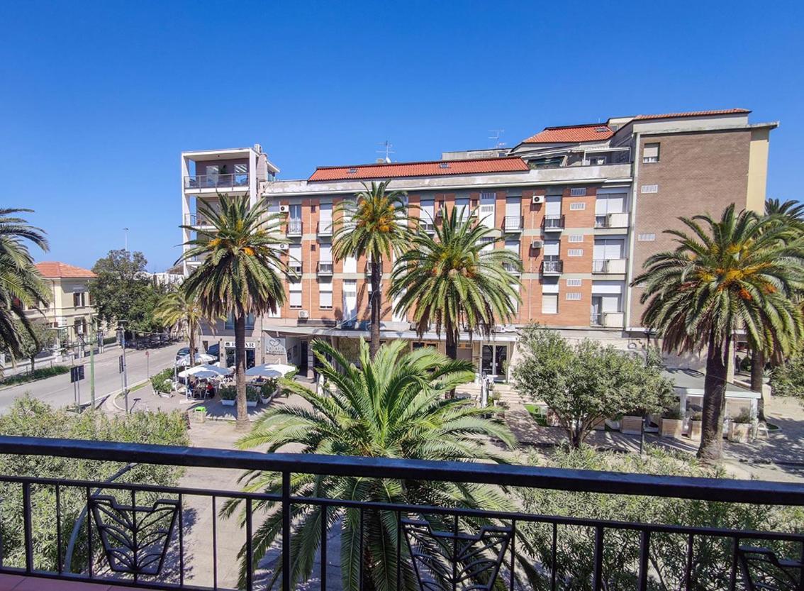 Centralissimo Quadrilocale Colombo San Benedetto del Tronto Eksteriør billede
